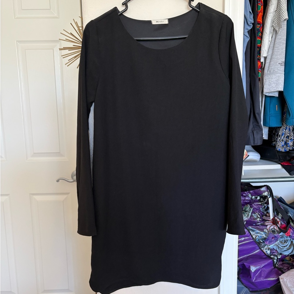 Everly Anthropologie Black Shift Long Sleeve Dress Size Small Like New